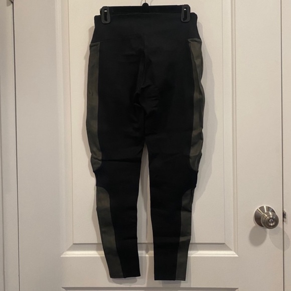 Spanx Faux Leather Moto Panel Leggings - Picture 4 of 4